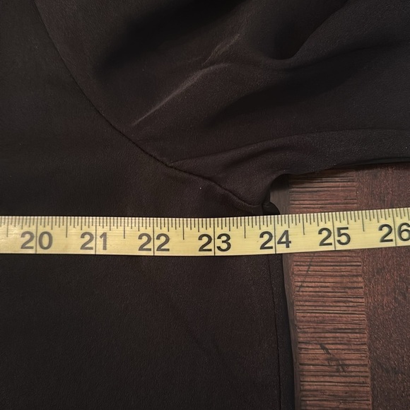 Women's Black Short Sleeve Blouse (570) - Picture 10 of 12